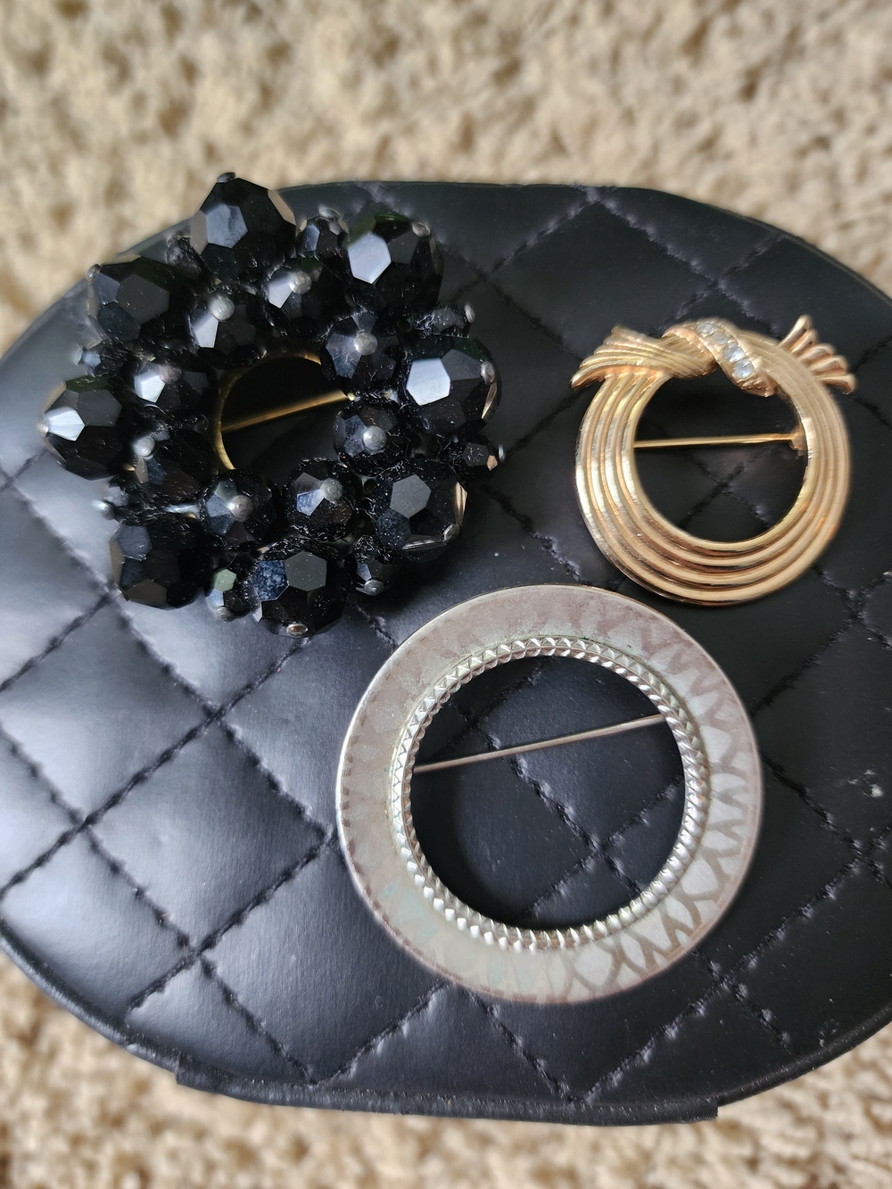 Classic Black Bead Circle Brooch - Unbranded